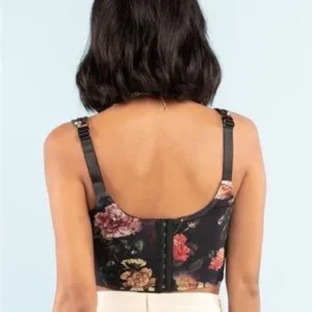 NWOT✨ West of Melrose corset style crop top - Picture 2 of 6